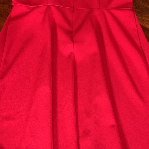 ELLE RED DRESS - Picture 7 of 8